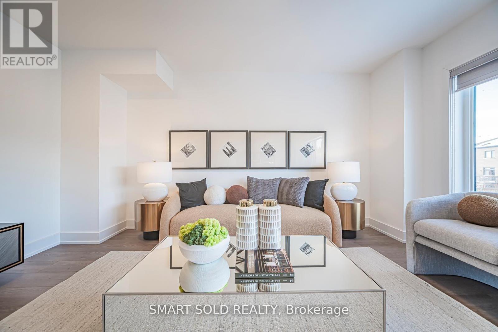 22 Chestnut Court, Aurora, ON - Indoor