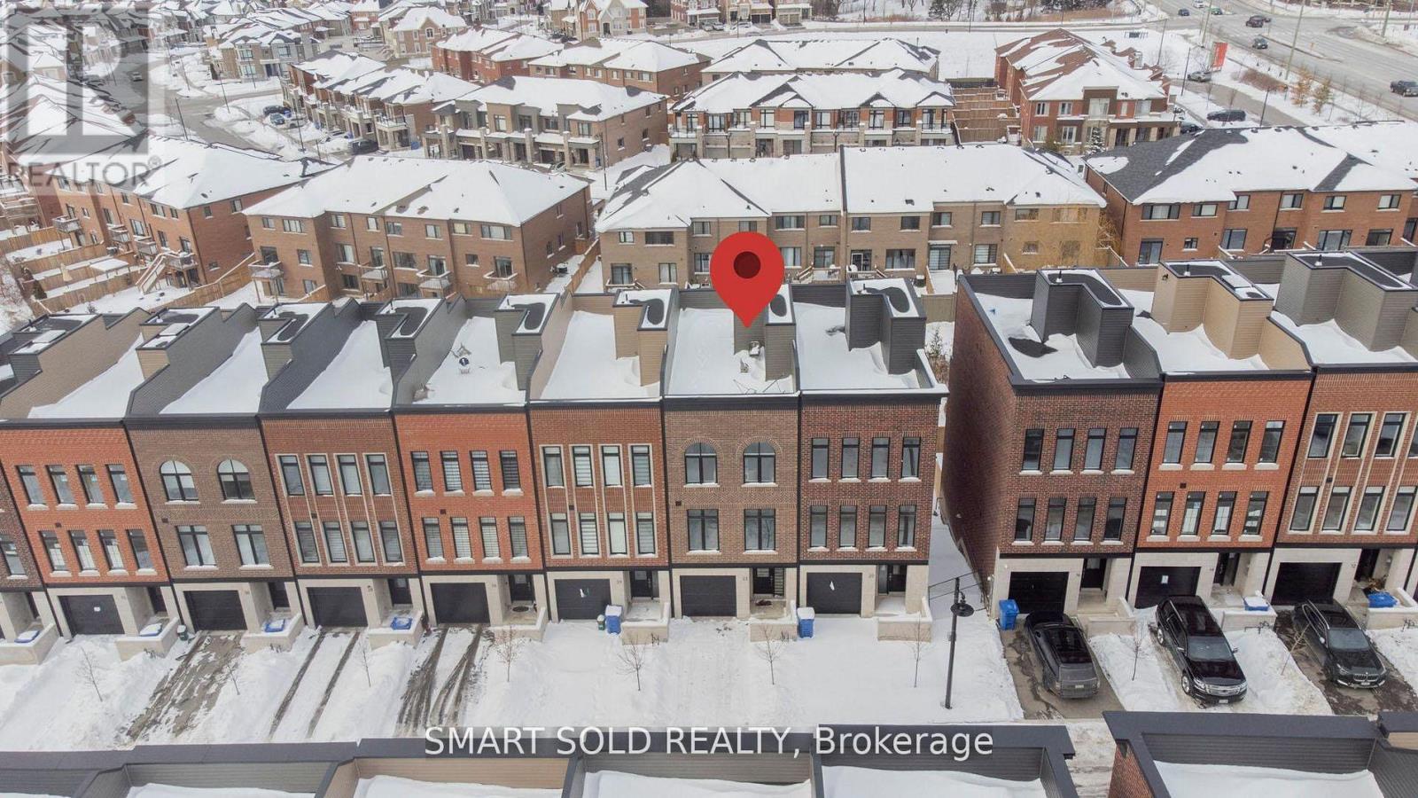 22 Chestnut Court, Aurora, ON - Outdoor