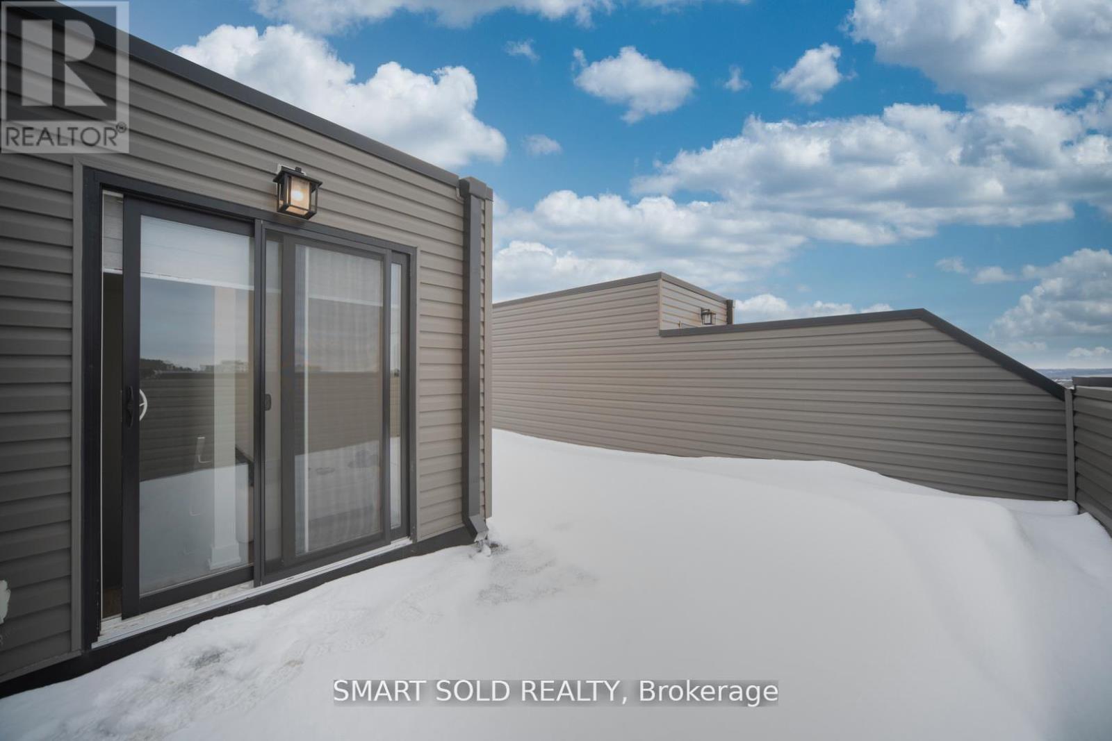 22 Chestnut Court, Aurora, ON - Outdoor