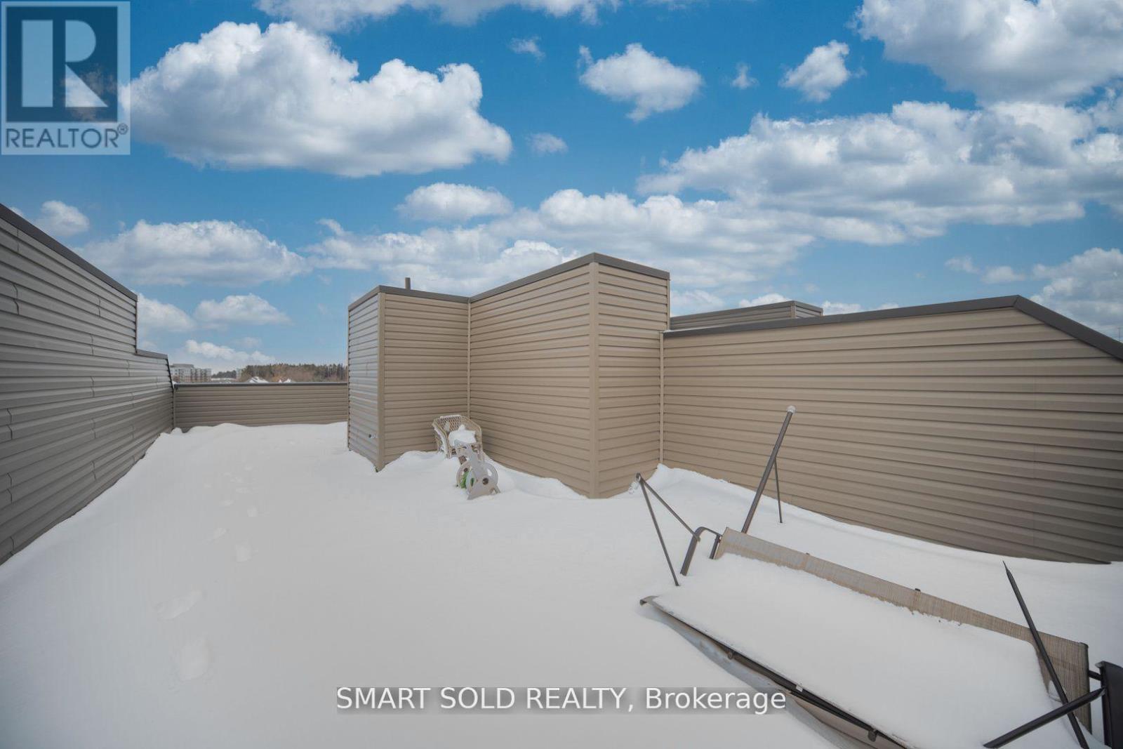 22 Chestnut Court, Aurora, ON - Outdoor