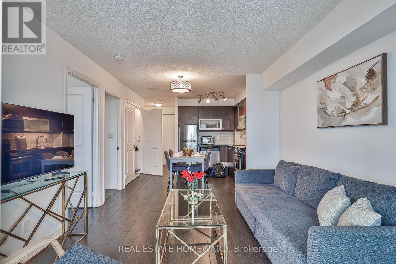2806 - 2015 Sheppard Avenue E, Toronto, ON - Indoor Photo Showing Living Room