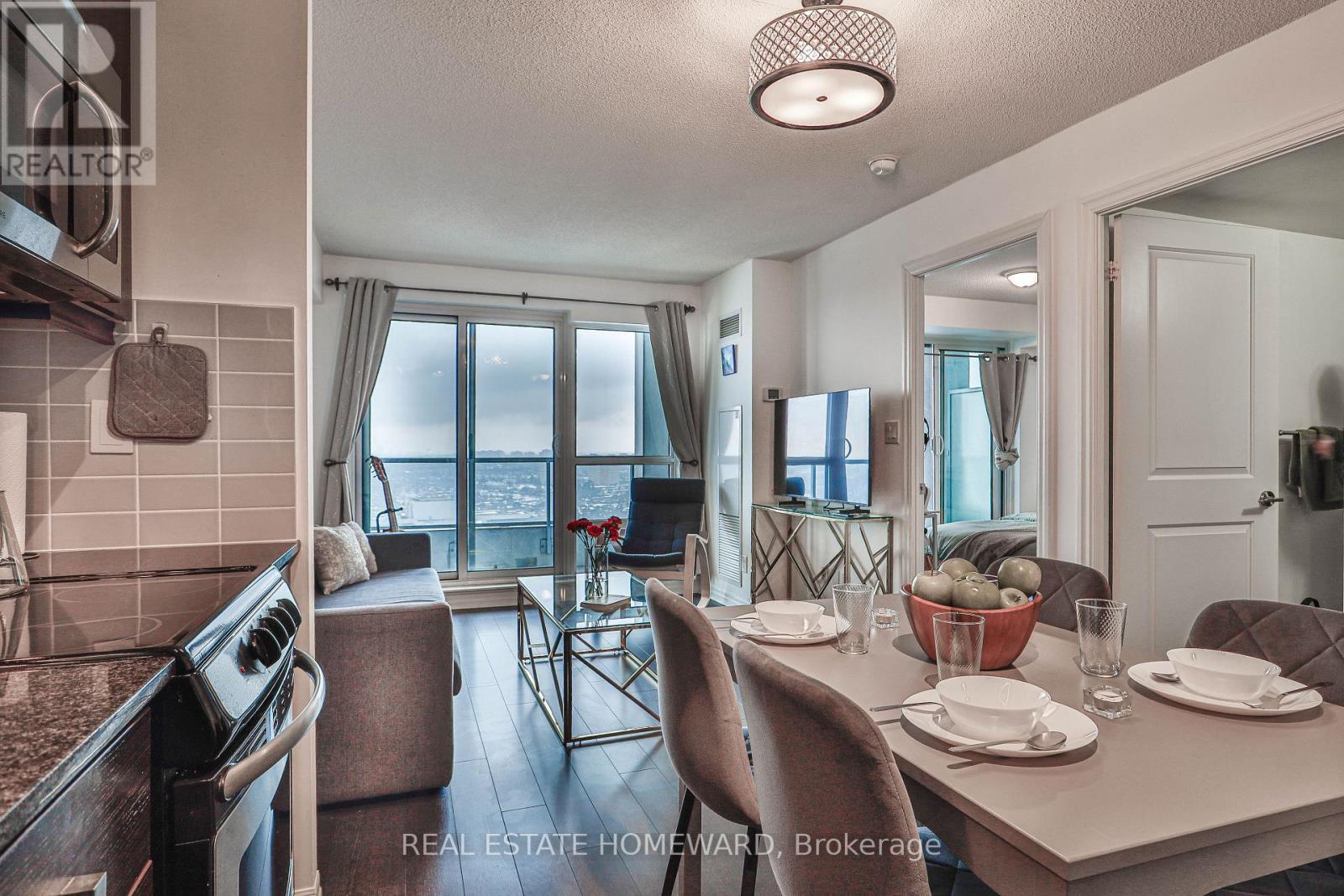 2806 - 2015 Sheppard Avenue E, Toronto, ON - Indoor Photo Showing Dining Room