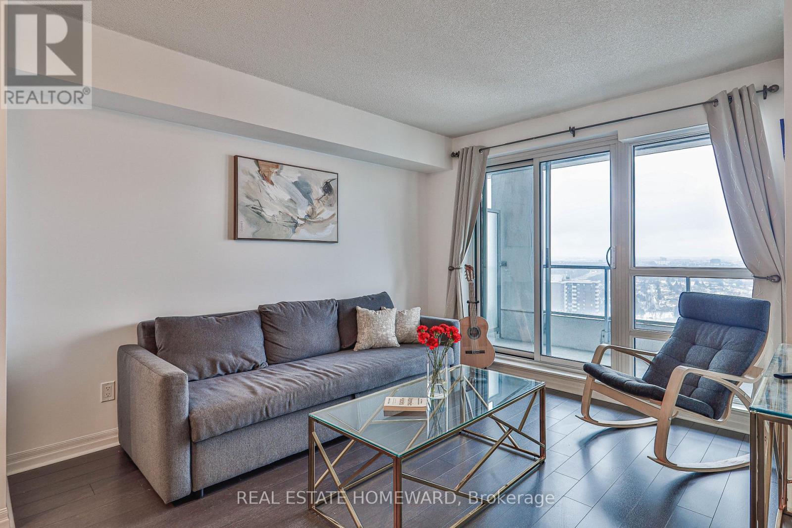 2806 - 2015 Sheppard Avenue E, Toronto, ON - Indoor Photo Showing Living Room