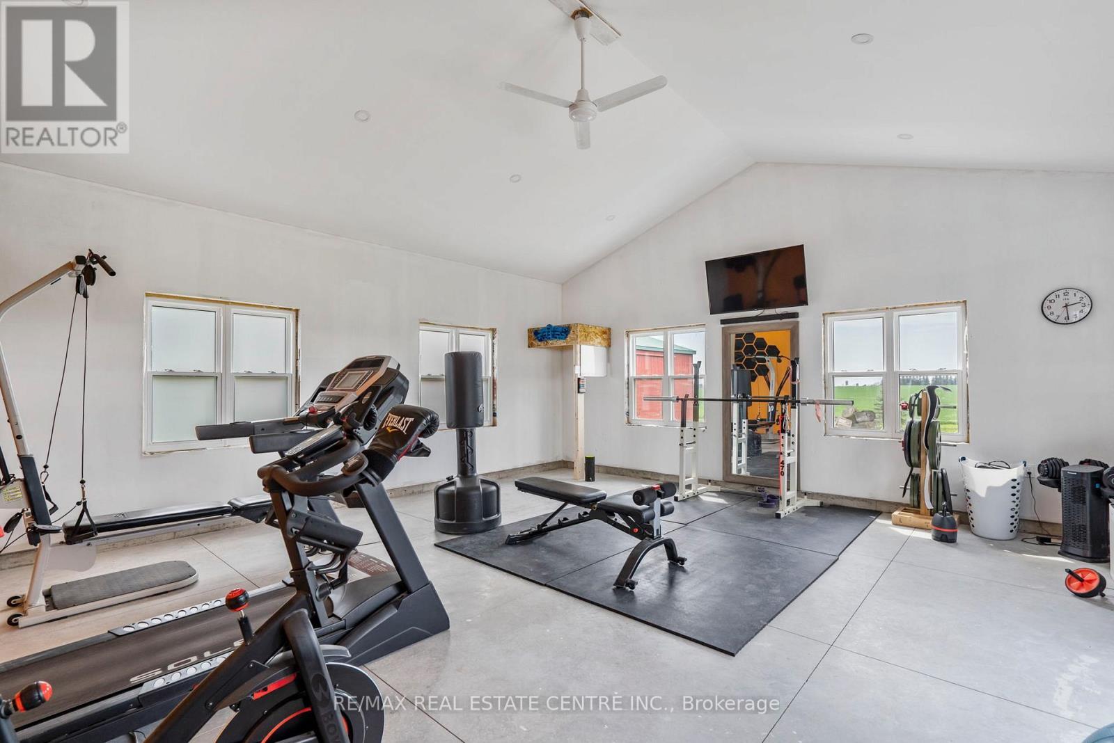 21575 Heritage Road, Thames Centre, ON - Indoor Photo Showing Gym Room