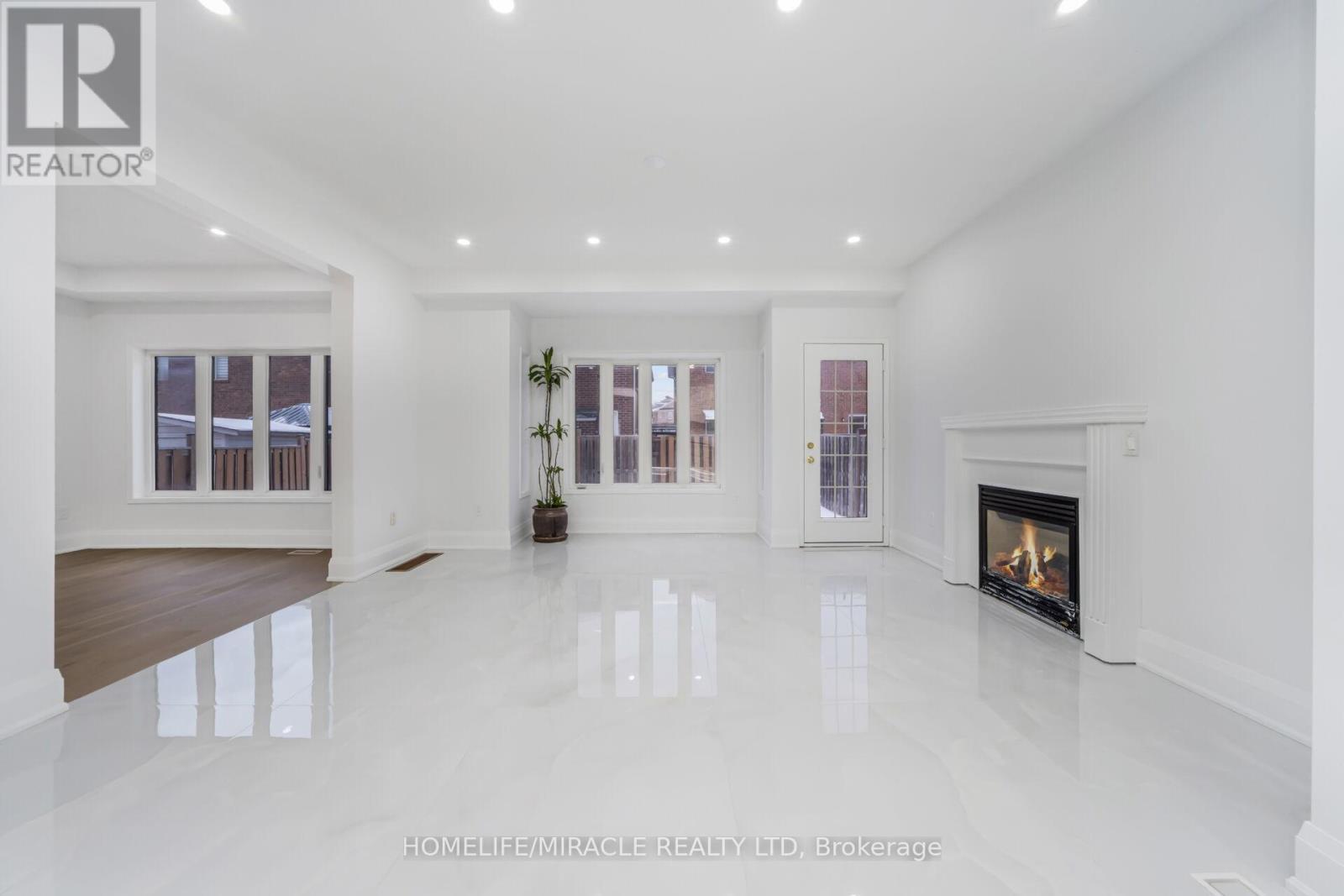 18 Dawes Road, Brampton, ON - Indoor