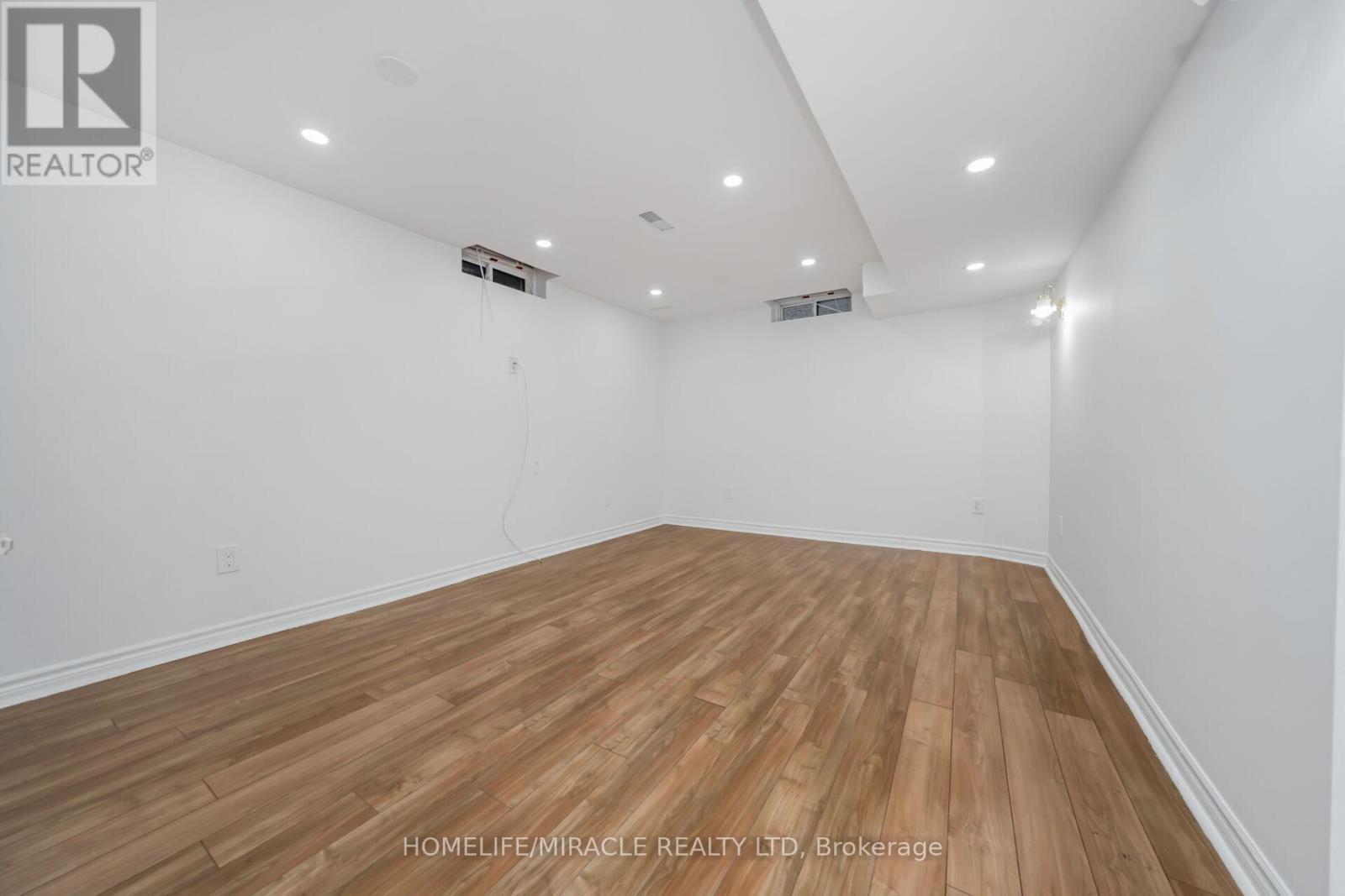 18 Dawes Road, Brampton, ON - Indoor Photo Showing Other Room