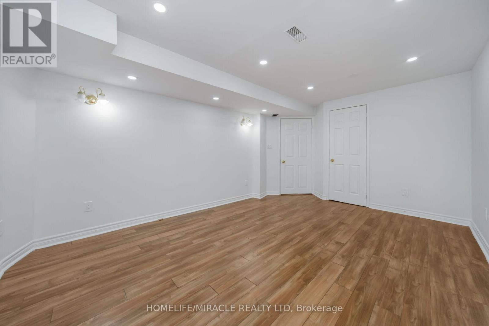 18 Dawes Road, Brampton, ON - Indoor Photo Showing Other Room