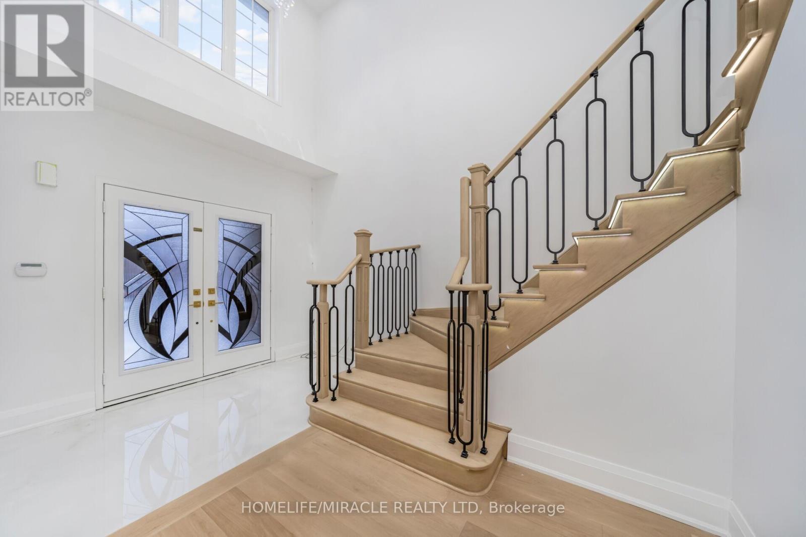 18 Dawes Road, Brampton, ON - Indoor Photo Showing Other Room