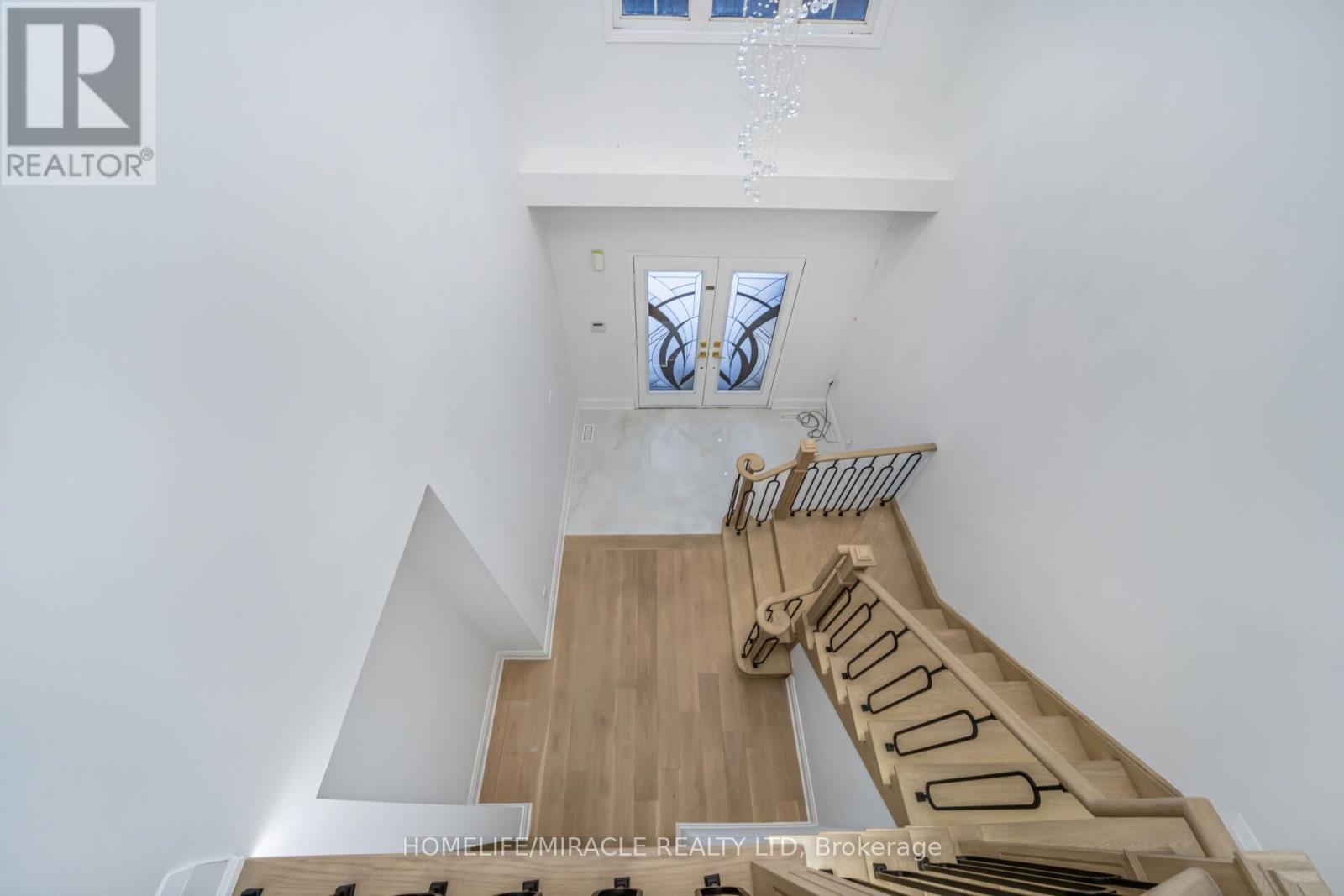 18 Dawes Road, Brampton, ON - Indoor Photo Showing Other Room