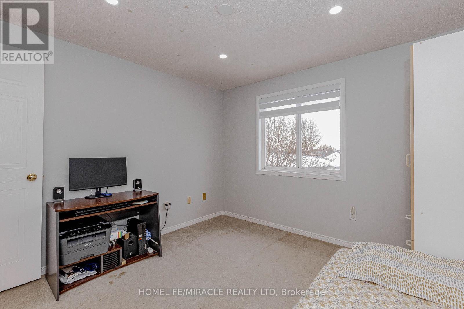 128 Karalee Crescent, Cambridge, ON - Indoor