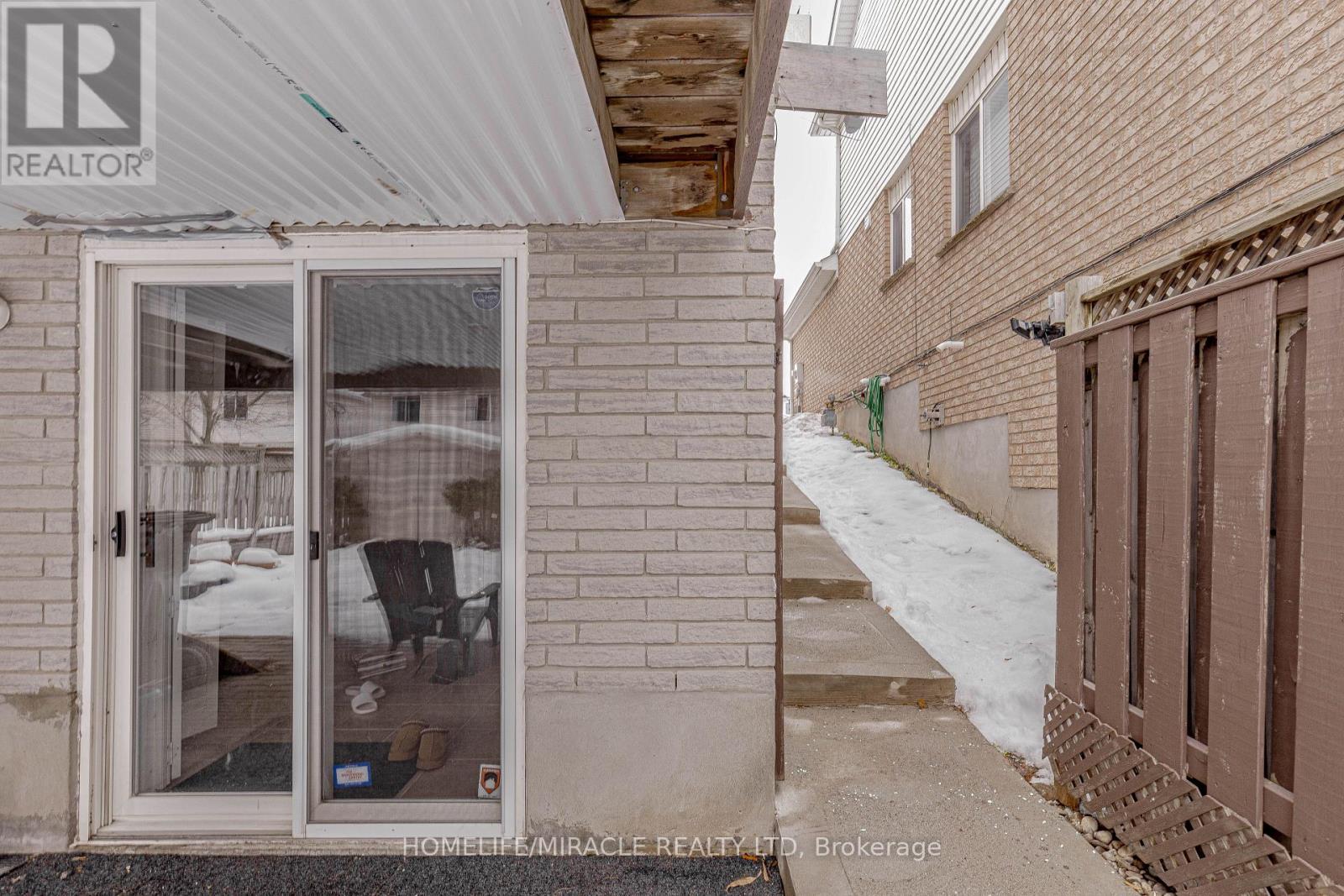 128 Karalee Crescent, Cambridge, ON - Outdoor With Exterior