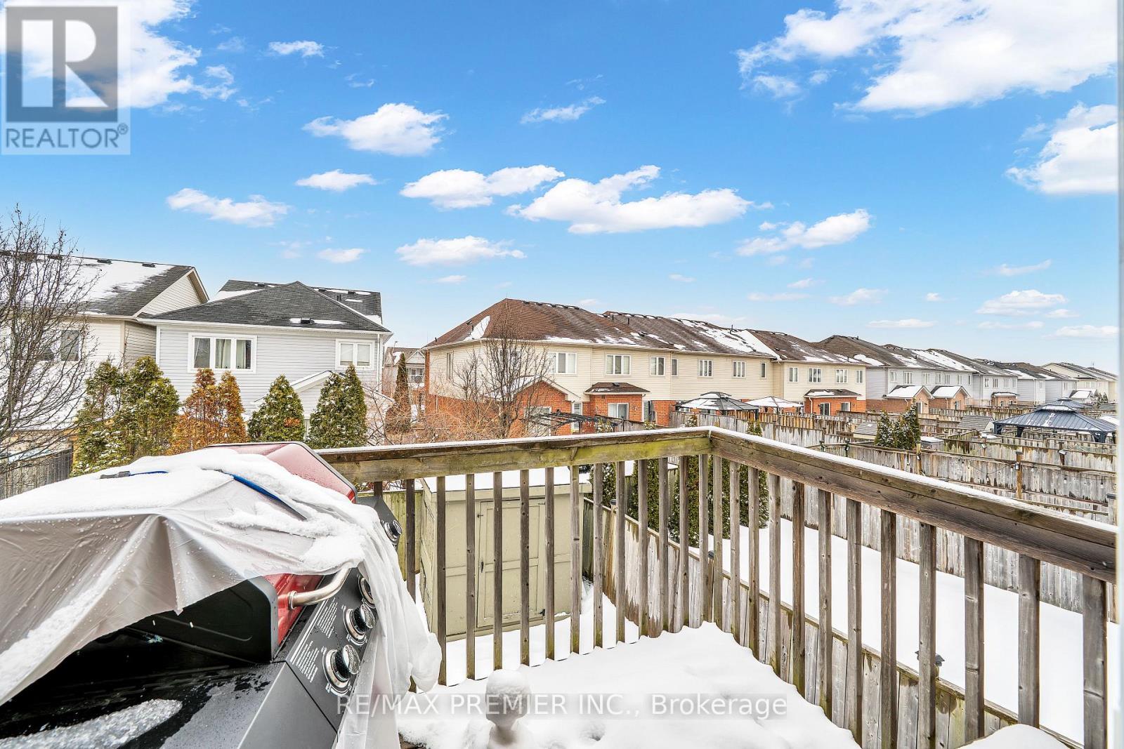 164 Dewell Crescent, Clarington, ON - Outdoor