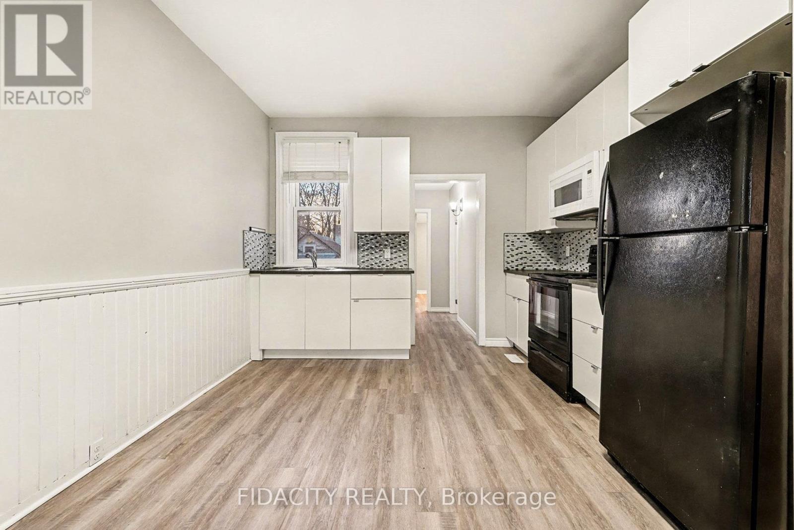 38 Winnifred Street N, Smiths Falls, ON - Indoor Photo Showing Kitchen