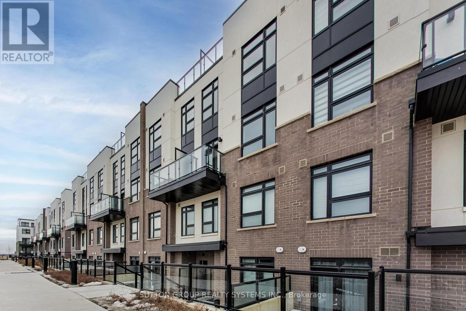 109 - 1573 Rose Way, Milton, ON - Outdoor