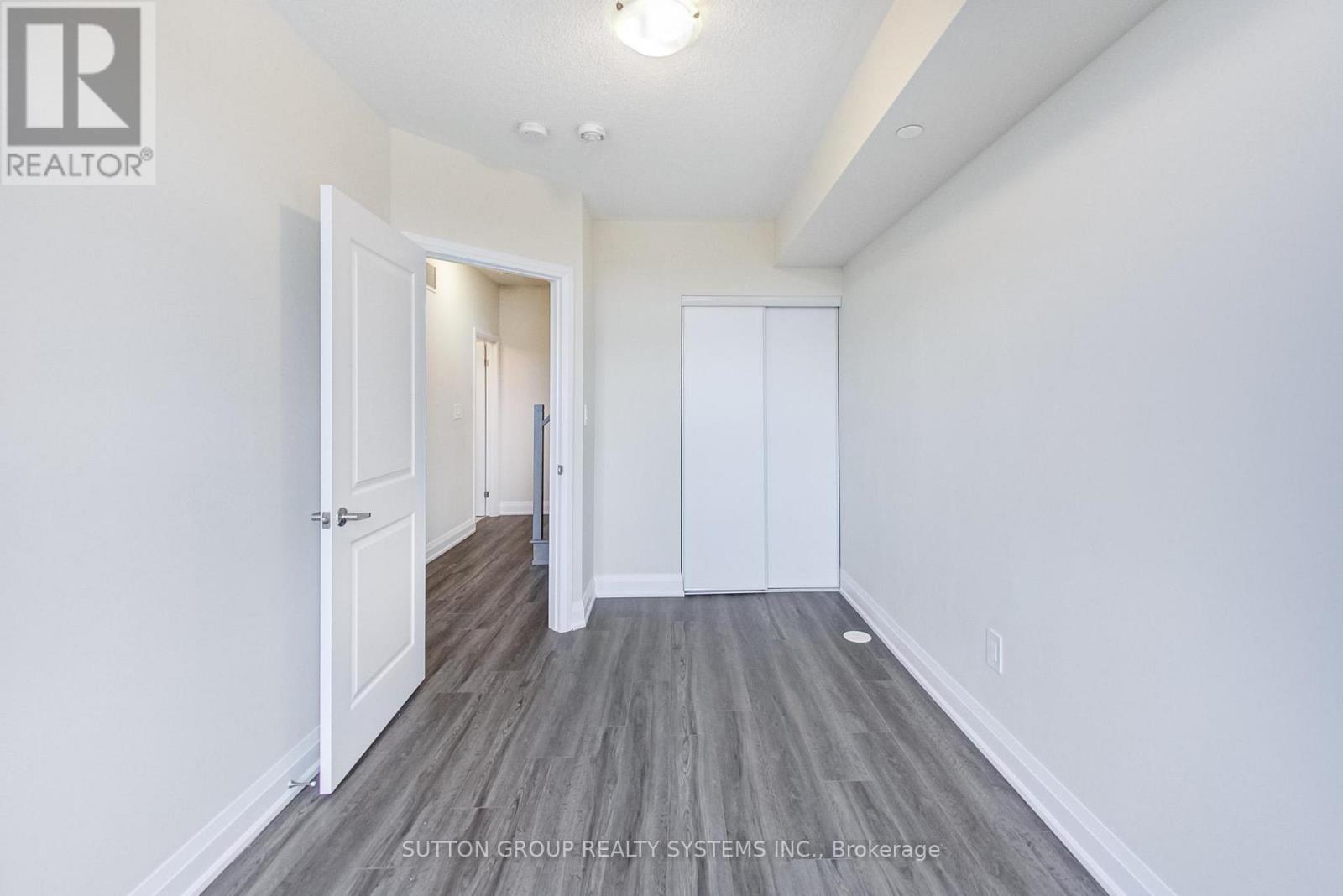 109 - 1573 Rose Way, Milton, ON - Indoor Photo Showing Other Room