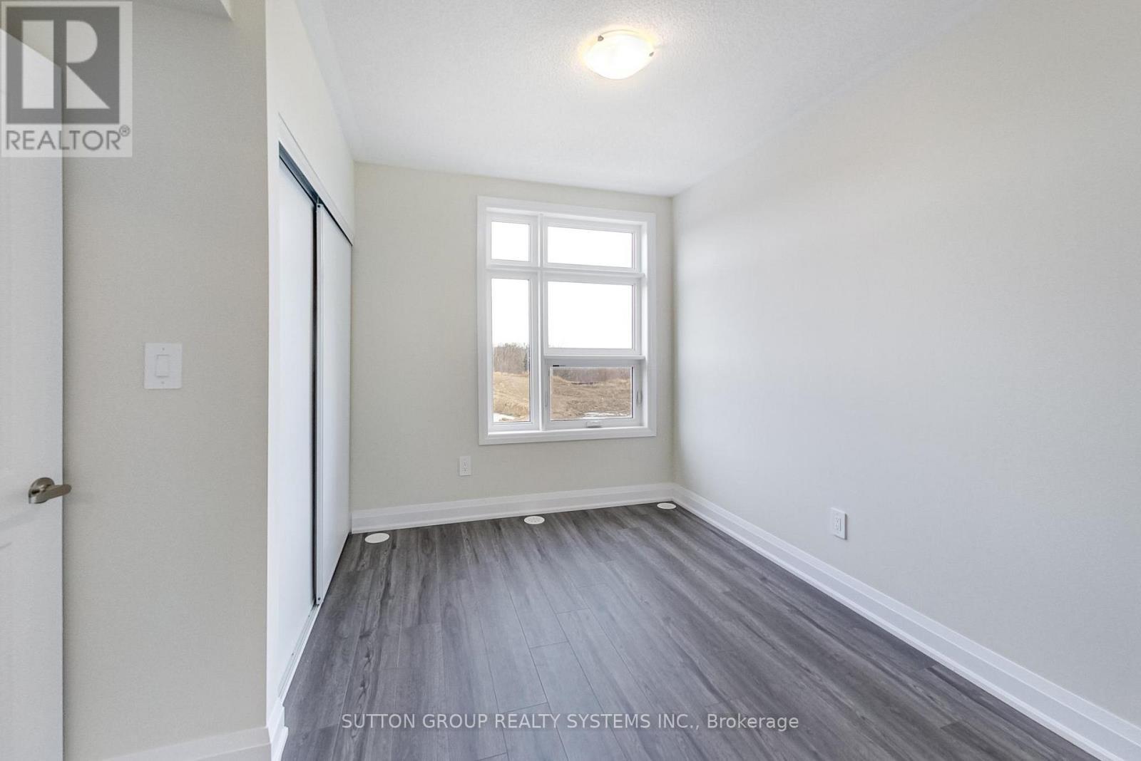 109 - 1573 Rose Way, Milton, ON - Indoor Photo Showing Other Room