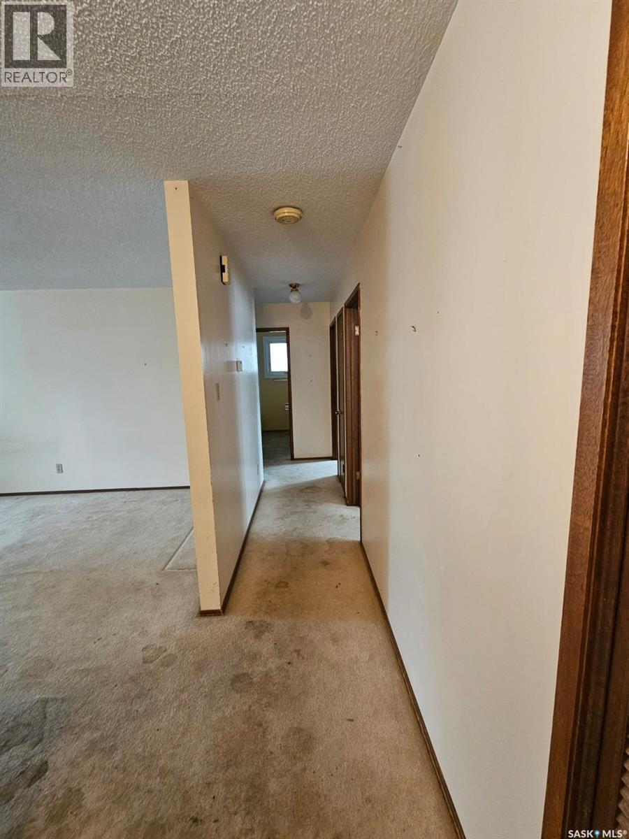 402 Mckercher Drive, Saskatoon, SK - Indoor Photo Showing Other Room