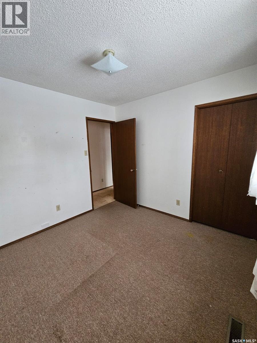 402 Mckercher Drive, Saskatoon, SK - Indoor Photo Showing Other Room