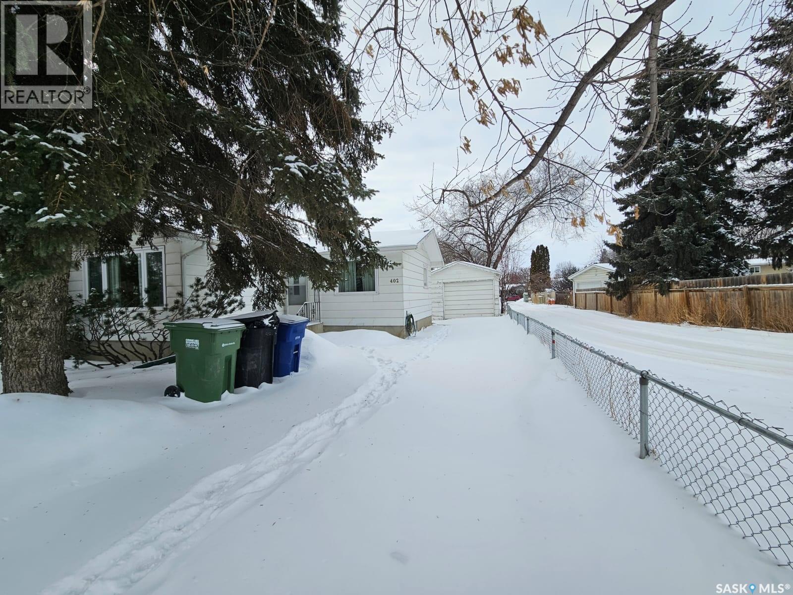 402 Mckercher Drive, Saskatoon, SK - Outdoor