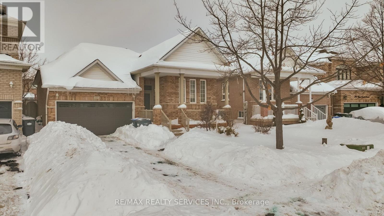 195 Van Scott Drive, Brampton, ON - Outdoor