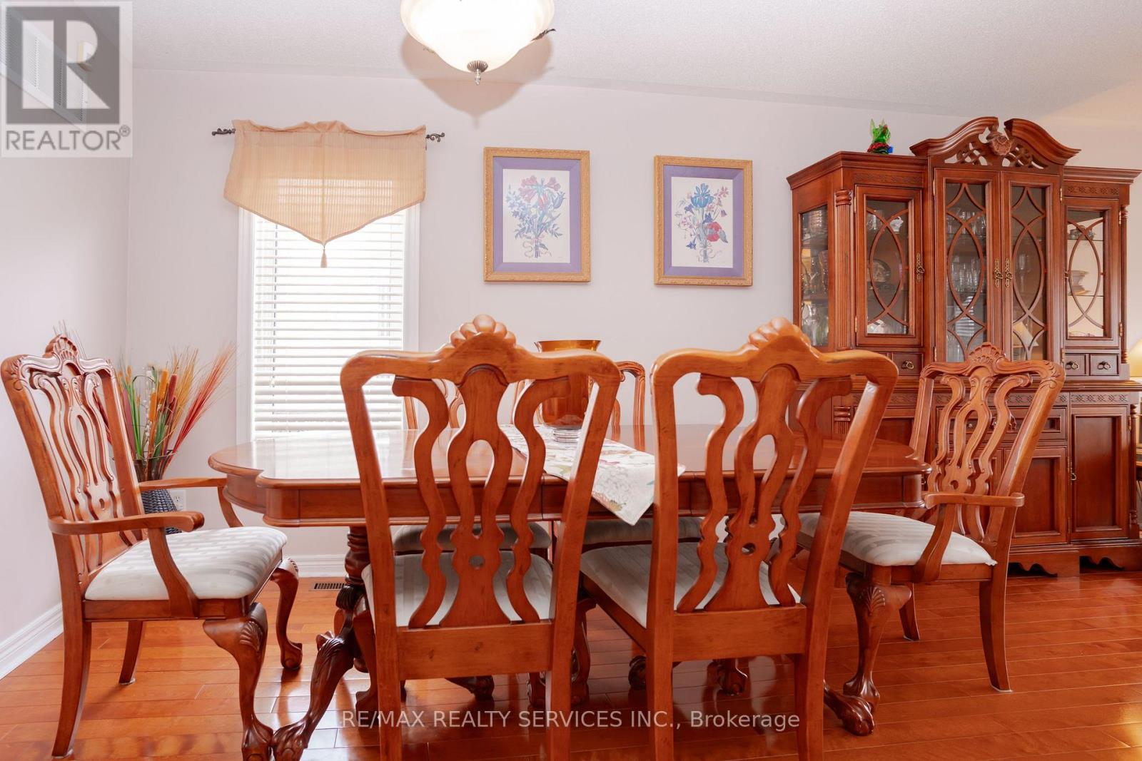 195 Van Scott Drive, Brampton, ON - Indoor Photo Showing Dining Room