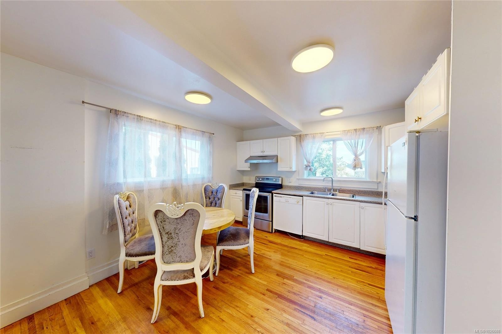 2943 Cedar Hill Rd, Victoria, BC