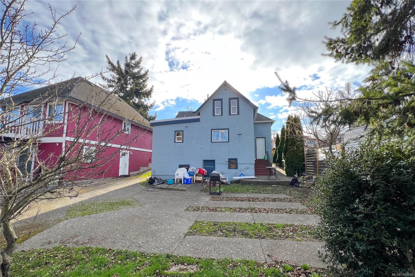 2943 Cedar Hill Rd, Victoria, BC