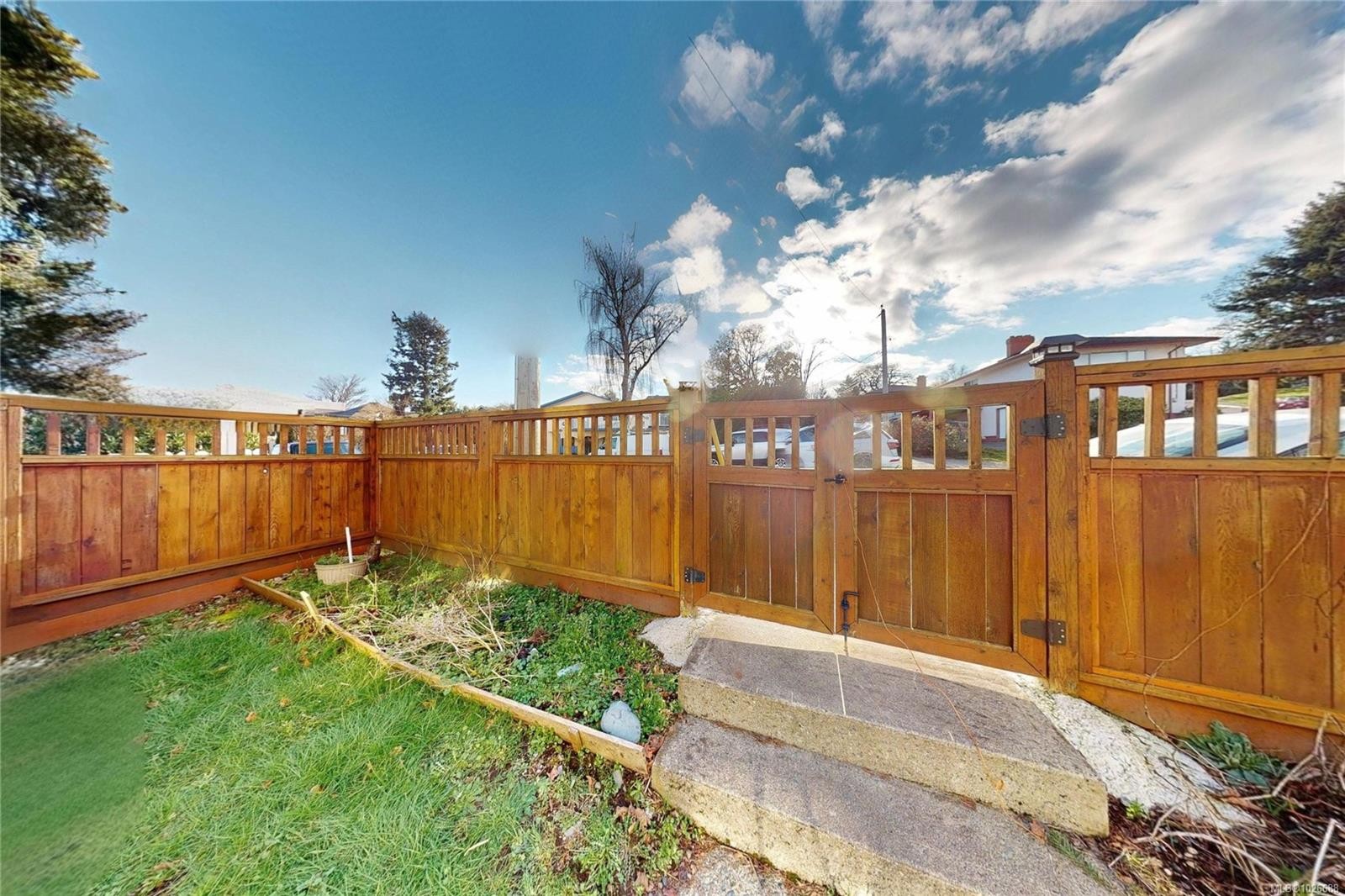 2943 Cedar Hill Rd, Victoria, BC