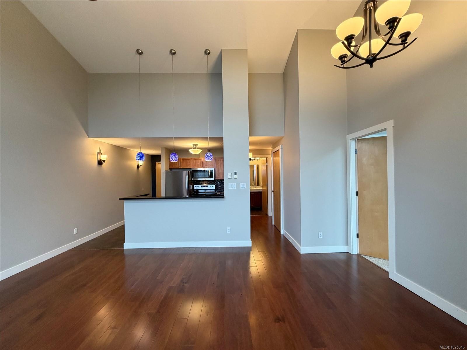 201-1629 Townsite Rd, Nanaimo, BC - Indoor Photo Showing Other Room