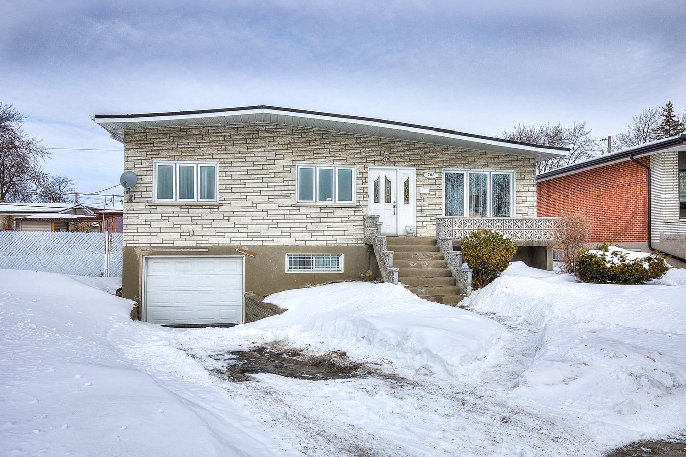 Façade - 798 Place Parkway, Laval (Chomedey), QC - Outdoor