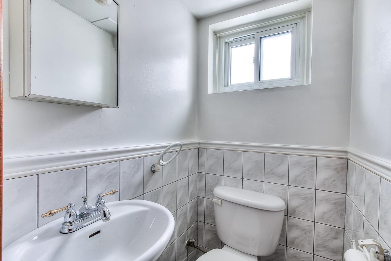 Salle d'eau - 798 Place Parkway, Laval (Chomedey), QC - Indoor Photo Showing Bathroom