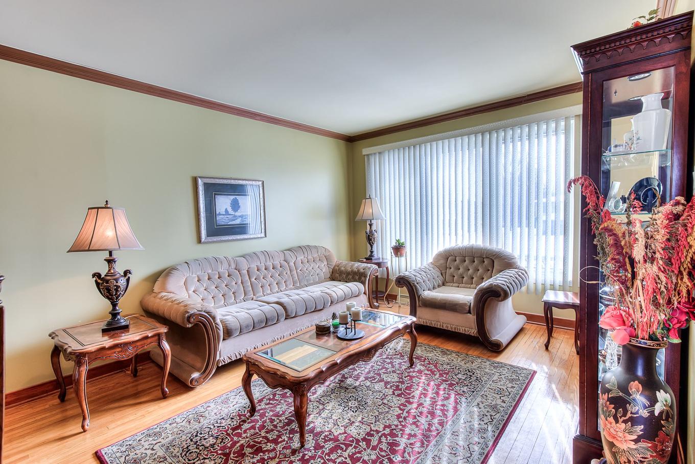 Salon - 798 Place Parkway, Laval (Chomedey), QC - Indoor Photo Showing Living Room