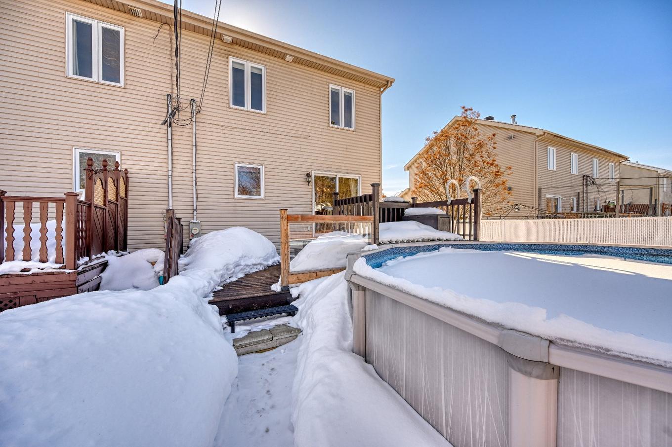 Cour - 1428 Rue Jean-Paul-Riopelle, Blainville, QC - Outdoor With Exterior