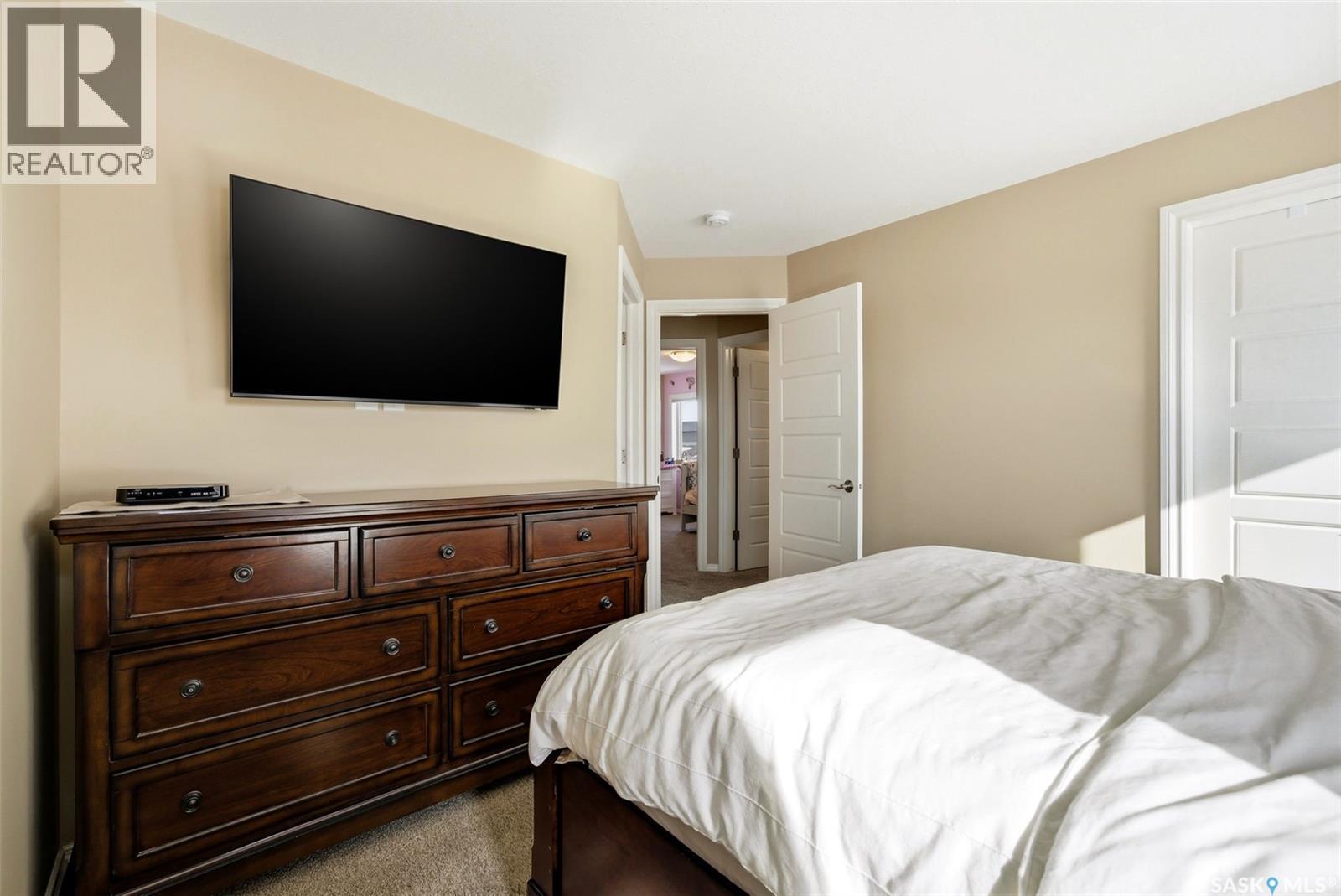 5221 Watson Way, Regina, SK - Indoor Photo Showing Bedroom