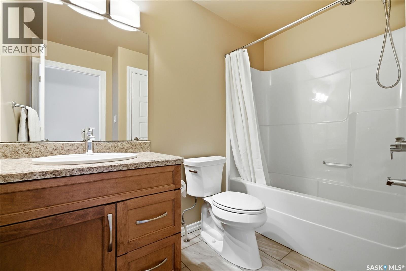 5221 Watson Way, Regina, SK - Indoor Photo Showing Bathroom