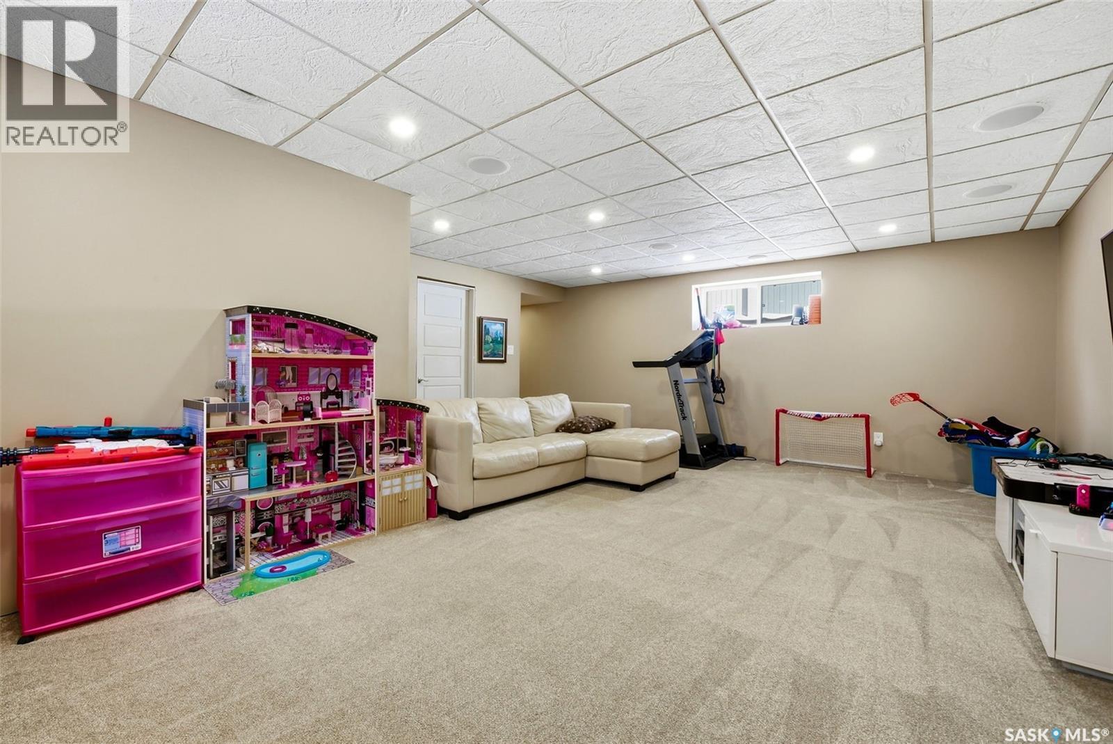 5221 Watson Way, Regina, SK - Indoor Photo Showing Basement