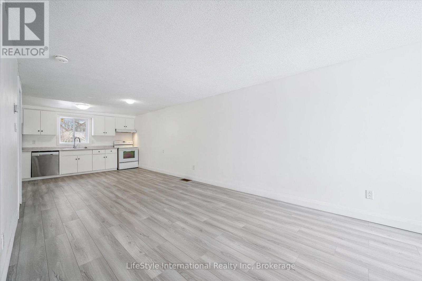 5 Troy Crescent, Guelph (Grange Road), ON - Indoor