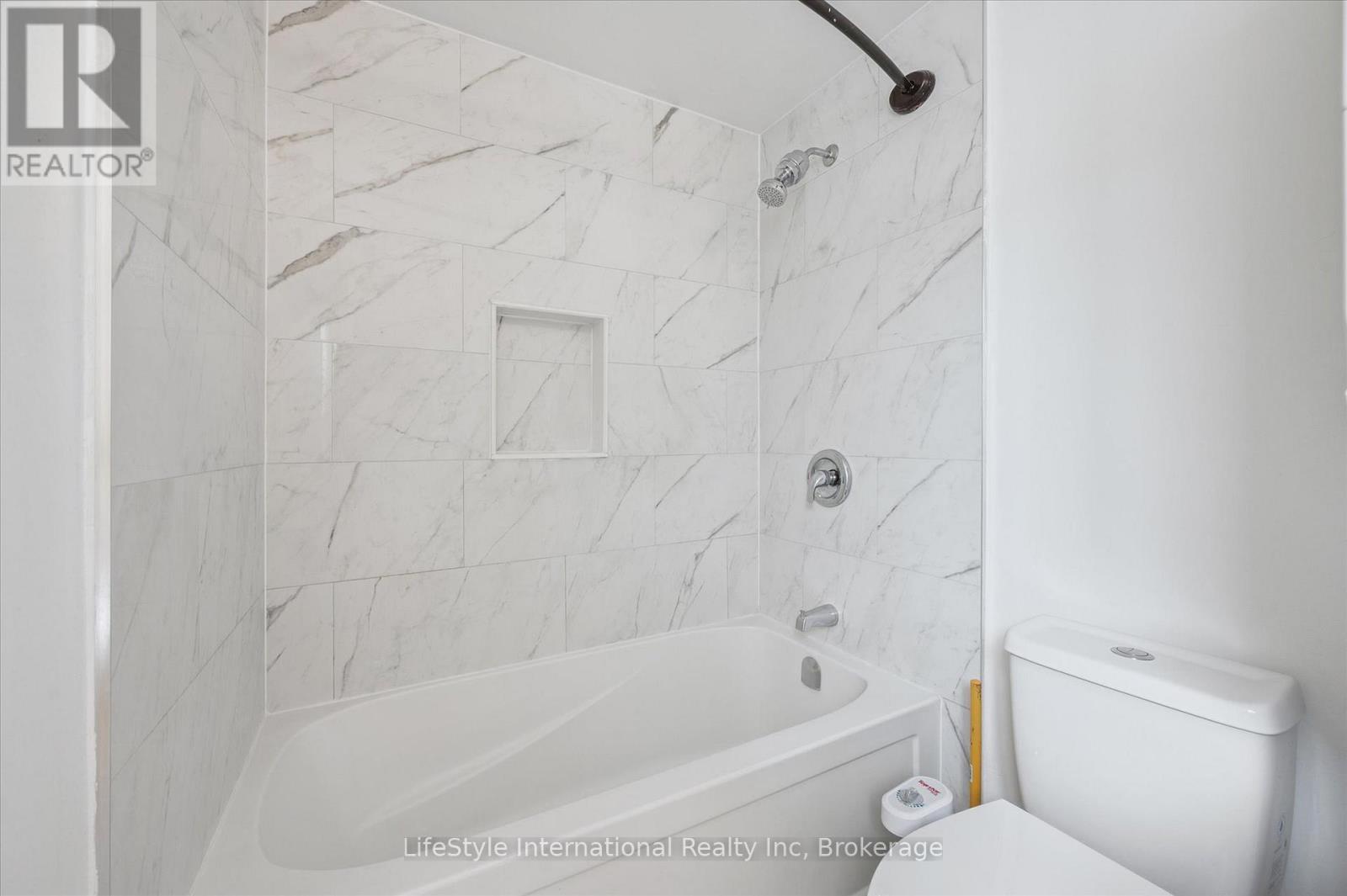 5 Troy Crescent, Guelph (Grange Road), ON - Indoor Photo Showing Bathroom