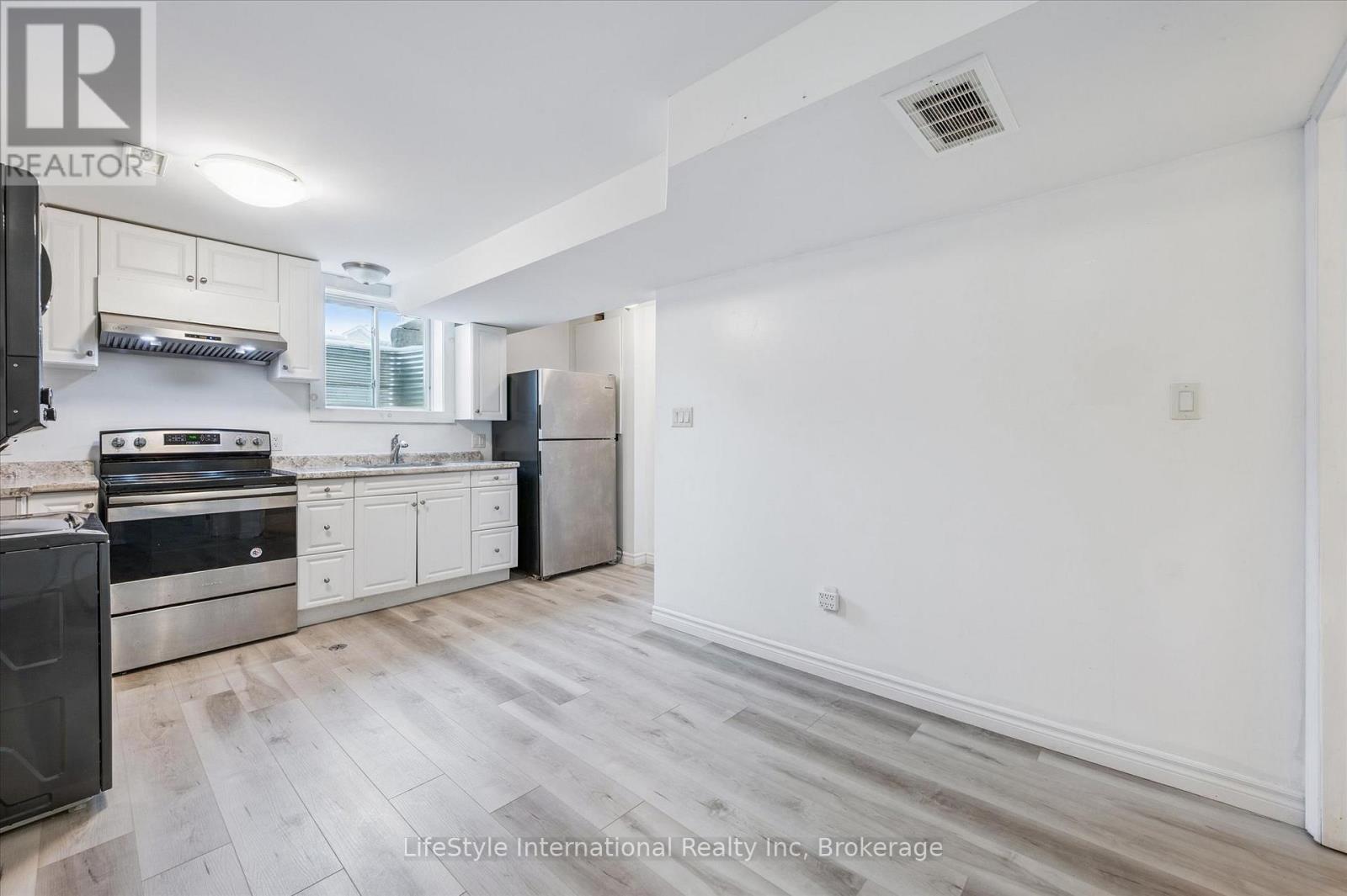 5 Troy Crescent, Guelph (Grange Road), ON - Indoor Photo Showing Kitchen