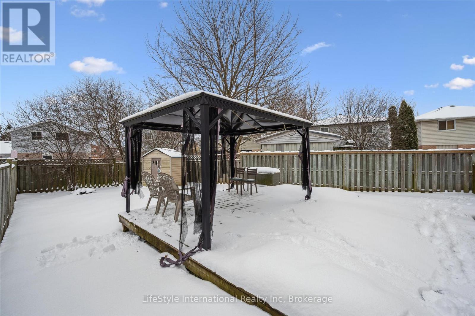 5 Troy Crescent, Guelph (Grange Road), ON - Outdoor