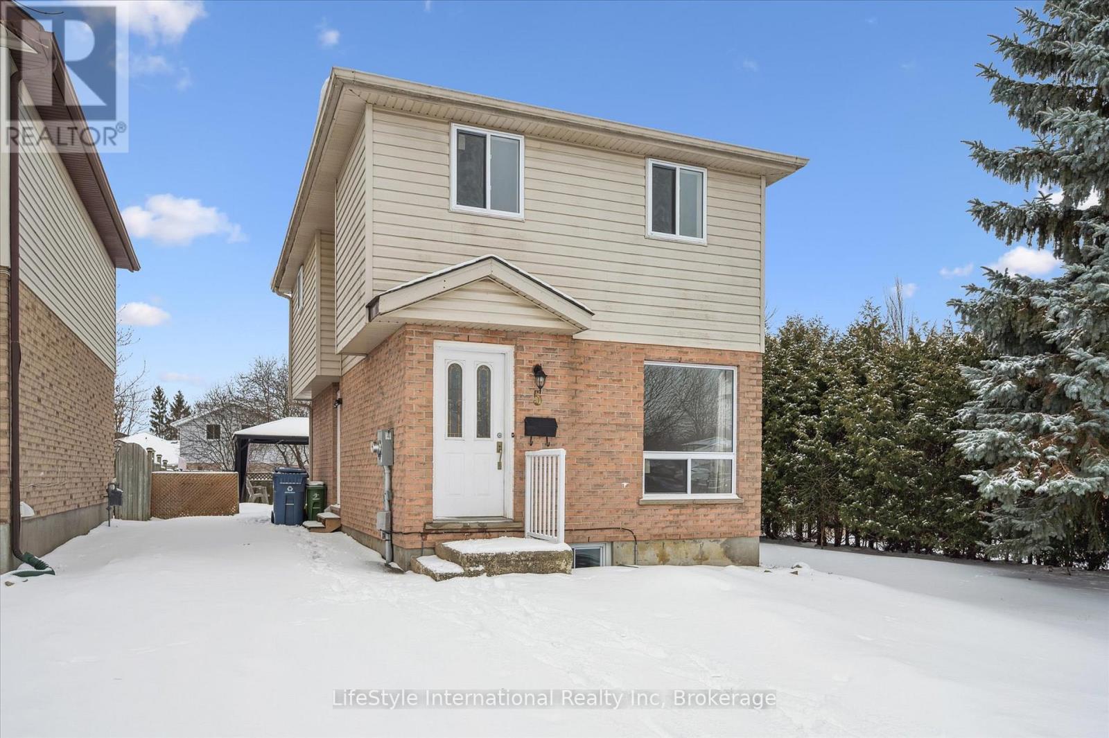 5 Troy Crescent, Guelph (Grange Road), ON - Outdoor