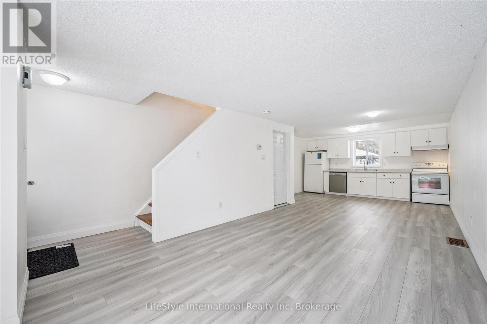 5 Troy Crescent, Guelph (Grange Road), ON - Indoor