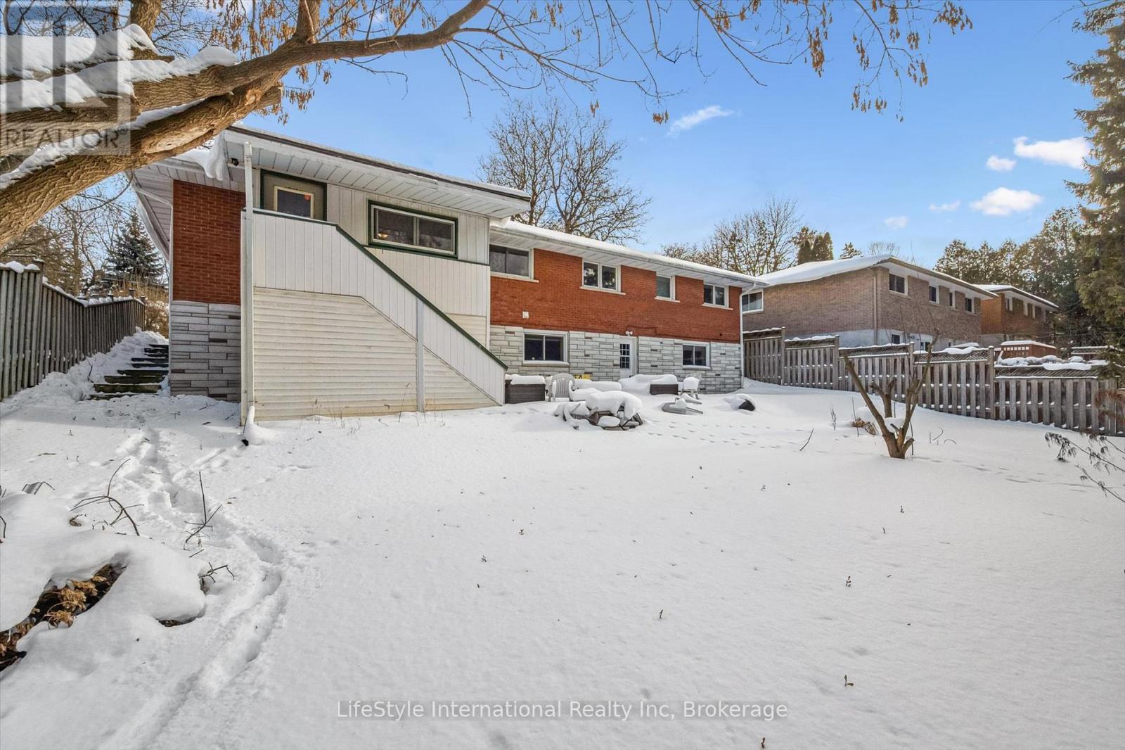 15 Fairview Boulevard, Guelph (Dovercliffe Park/Old University), ON - Outdoor