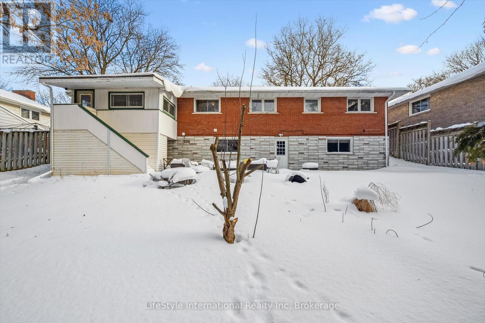15 Fairview Boulevard, Guelph (Dovercliffe Park/Old University), ON - Outdoor
