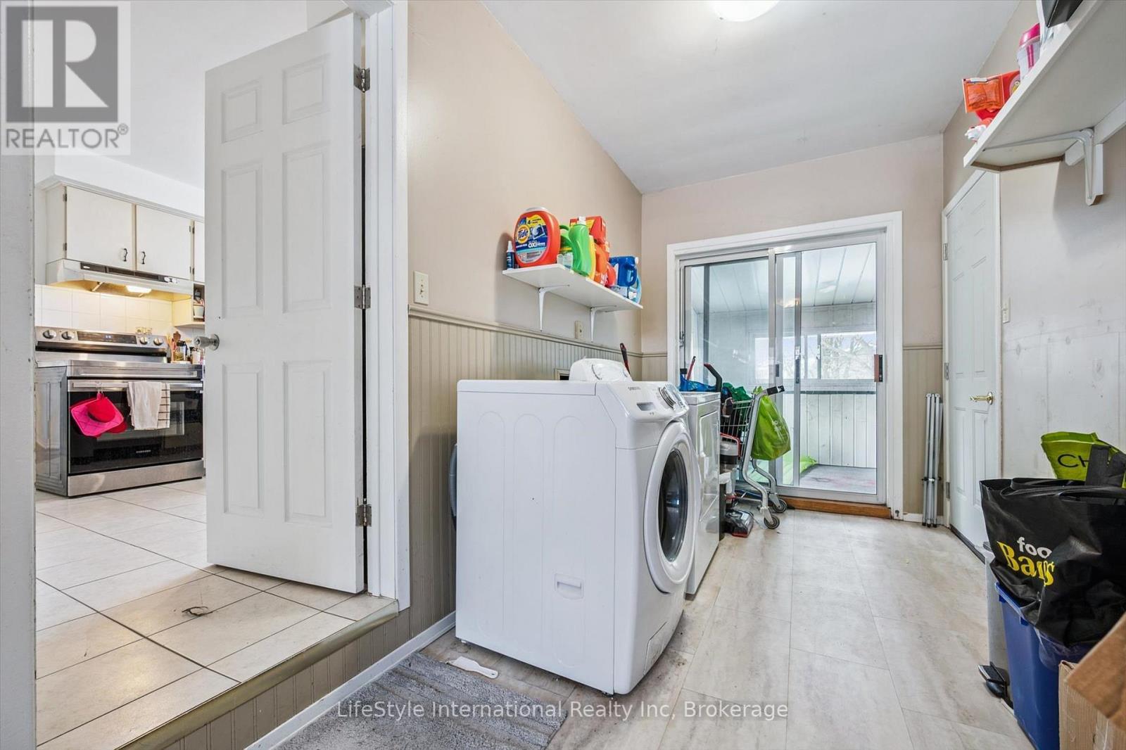 15 Fairview Boulevard, Guelph (Dovercliffe Park/Old University), ON - Indoor Photo Showing Laundry Room