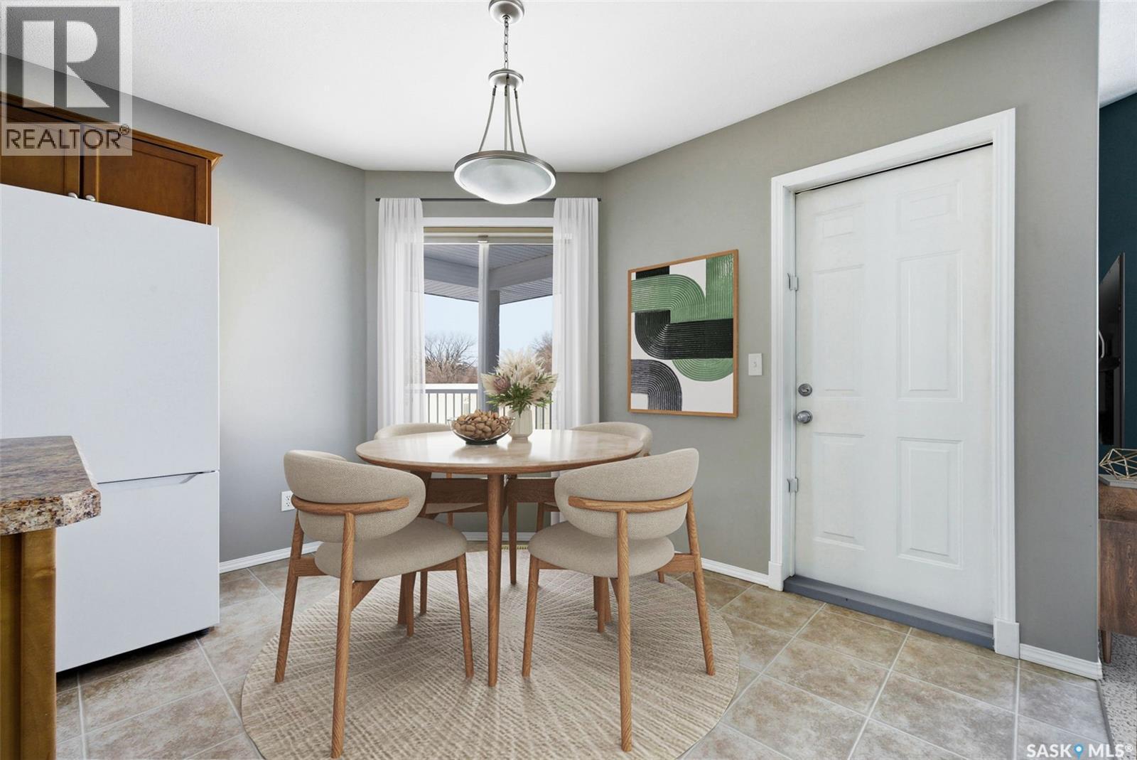 1027 Birchwood Place, Regina, SK - Indoor Photo Showing Dining Room