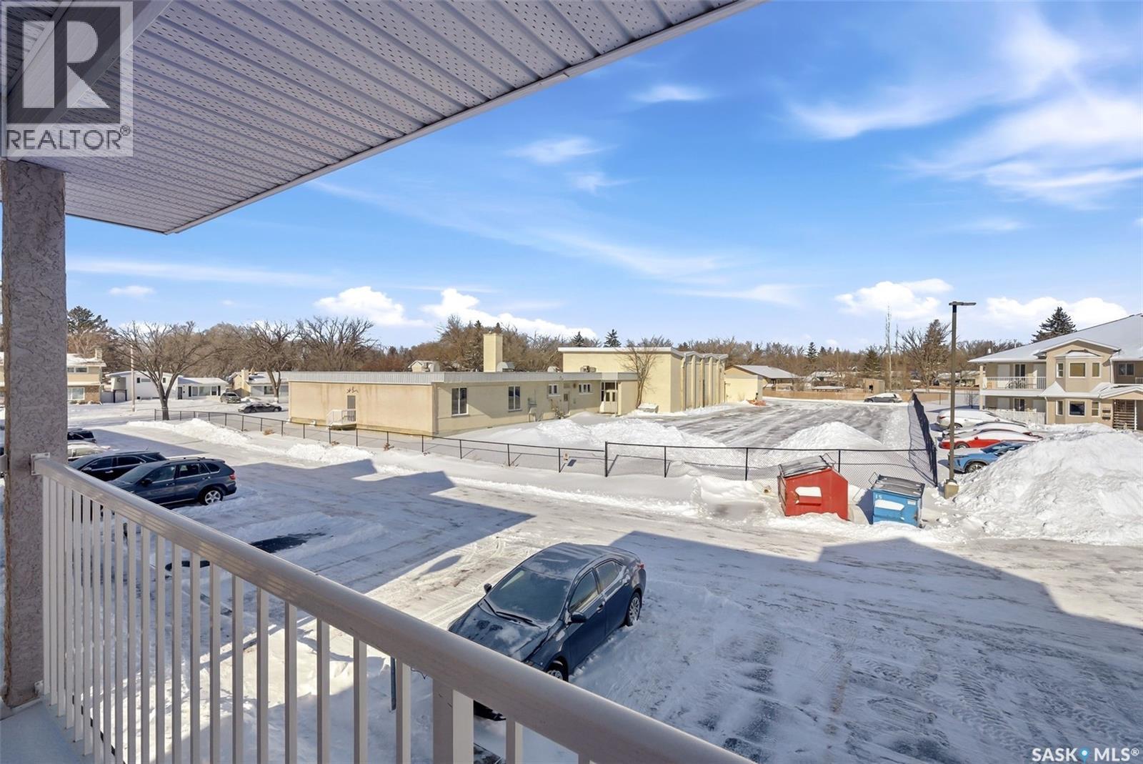 1027 Birchwood Place, Regina, SK - Outdoor