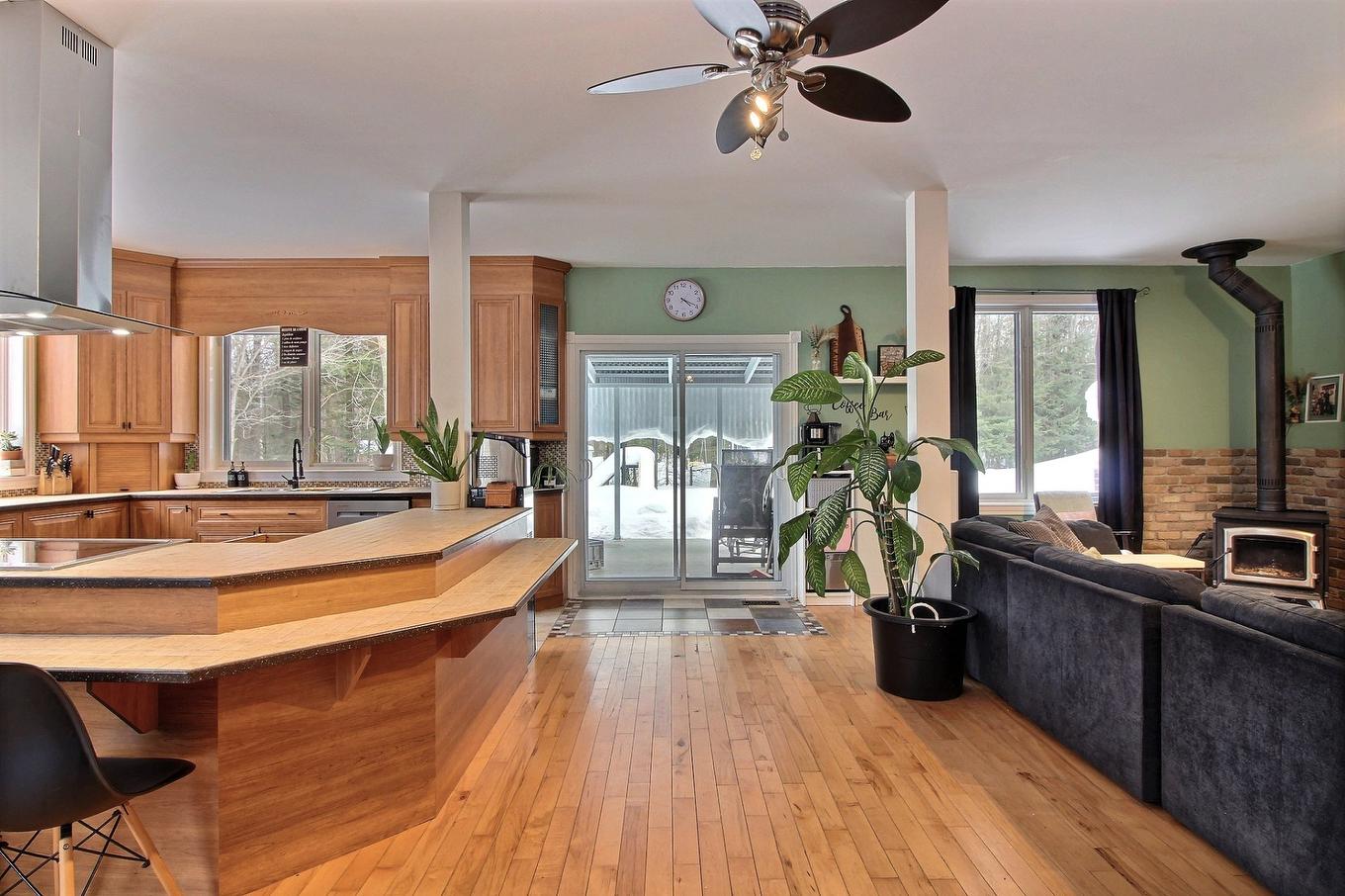 Interior - 1800 Route 337, Sainte-Julienne, QC - Indoor With Fireplace