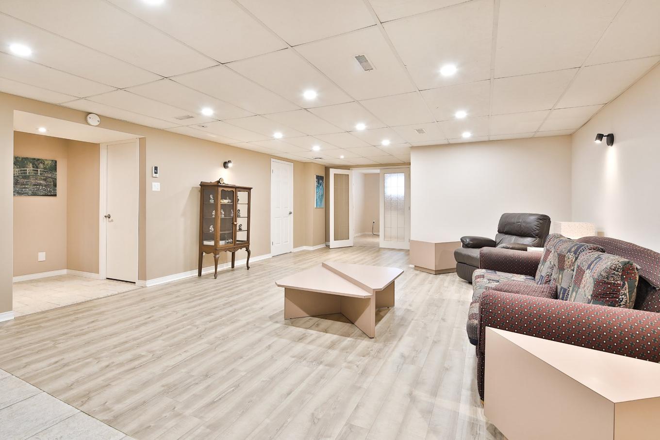 Salle familiale - 301 Ch. De Marieville, Richelieu, QC - Indoor