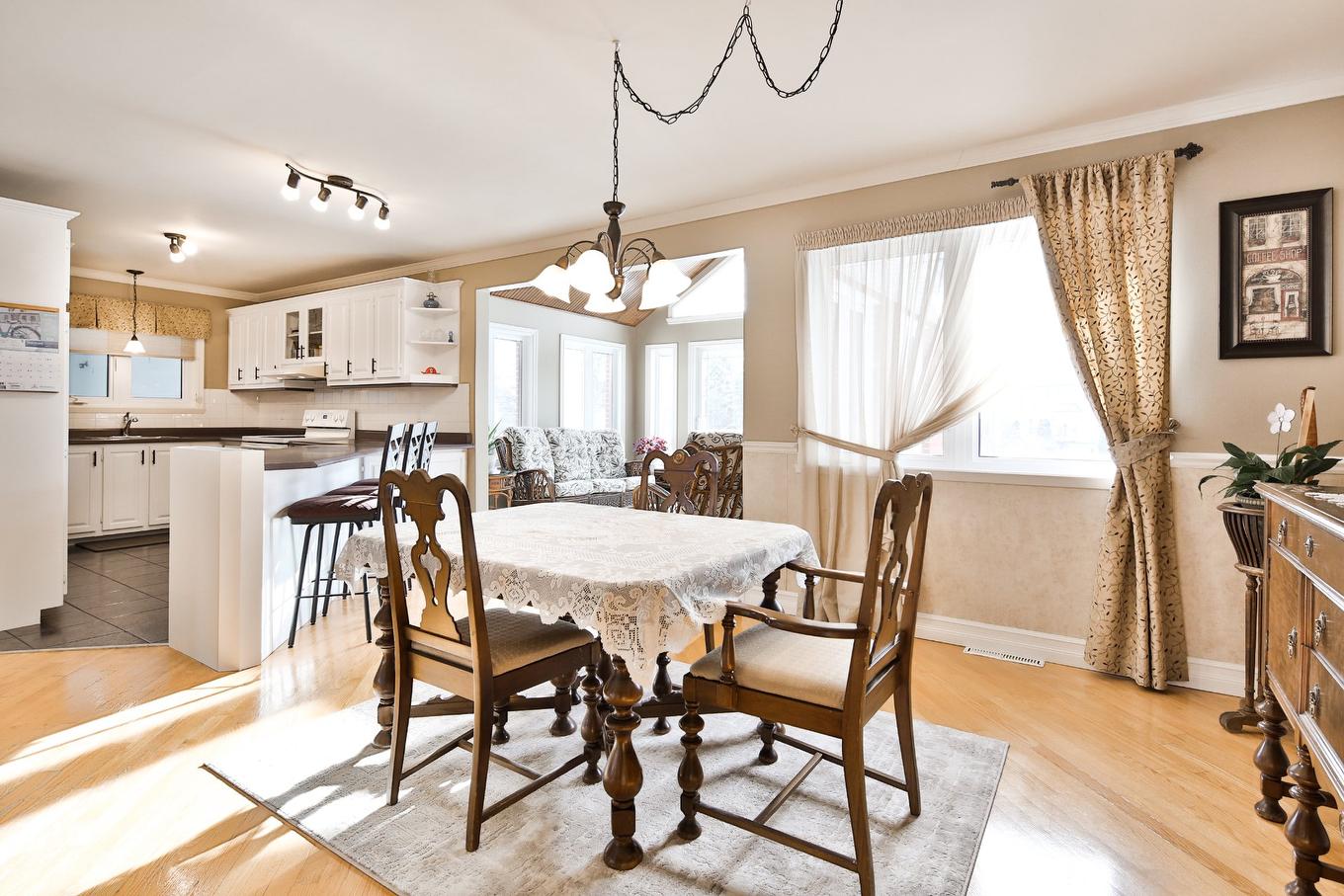 Salle à manger - 301 Ch. De Marieville, Richelieu, QC - Indoor Photo Showing Dining Room